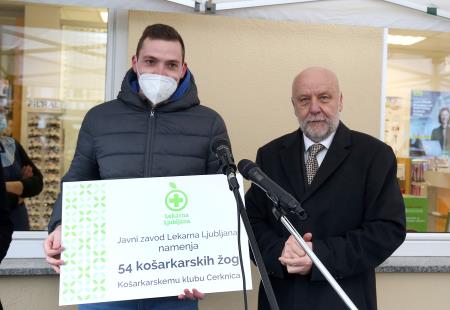 OTVORITEV LEKARNE CERKNICA 31 FOTO LJUBO VUKELIČ